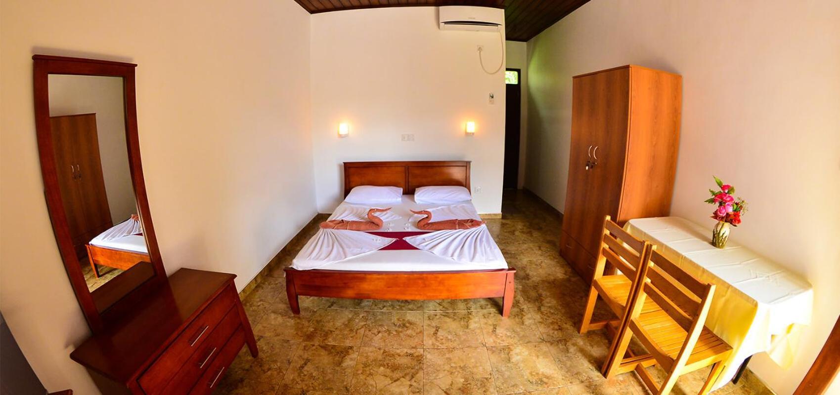 Green Shadows Beach Hotel Wadduwa Exterior foto